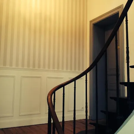 La Maison De Guest house *